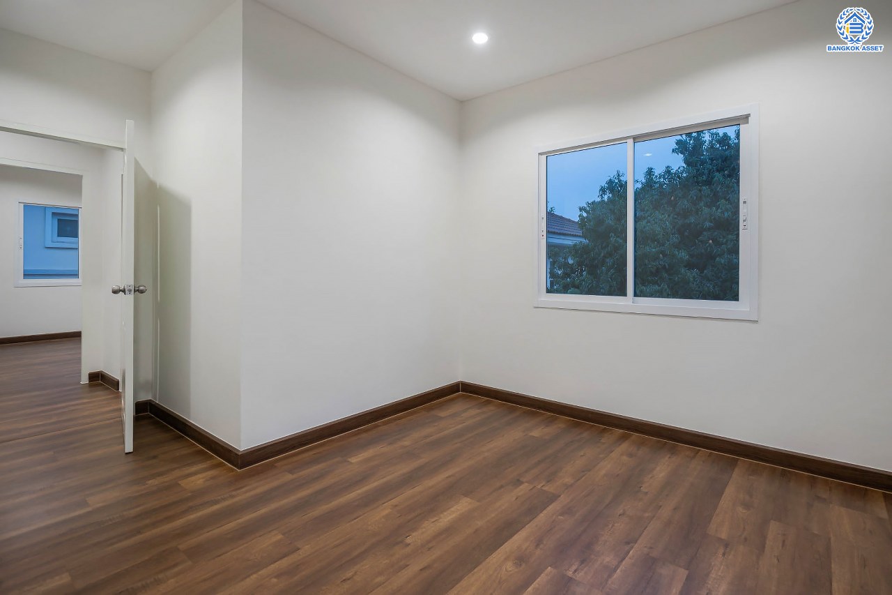 บ้านมือสองตกแต่งใหม่ แบรนด์ LH โครงการ ชัยพฤกษ์ วัดลาดปลาดุก ตอบโจทย์ทุกการอยู่อาศัย เนื้อที่ 60 ตร.ว. พื้นที่ใช้สอยมากถึง 198.96 ตร.ม. ฟังก์ชัน 3 ห้องนอน 3 ห้องน้ำ จอดรถได้ 2 คัน บนทำเลดีที่สุด! ใกล้เซ็นทรัลเวสต์เกต ทางด่วน "กาญจนาภิเษก" และรถไฟฟ้าสายสีม่วง "สถานีคลองบางไผ่"